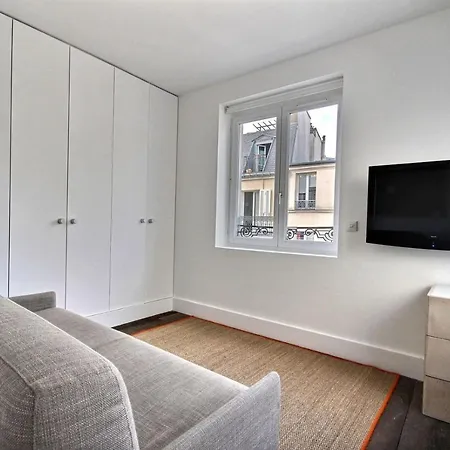 502254 - Spacious Duplex For 12 People Near Les Halles Apartment